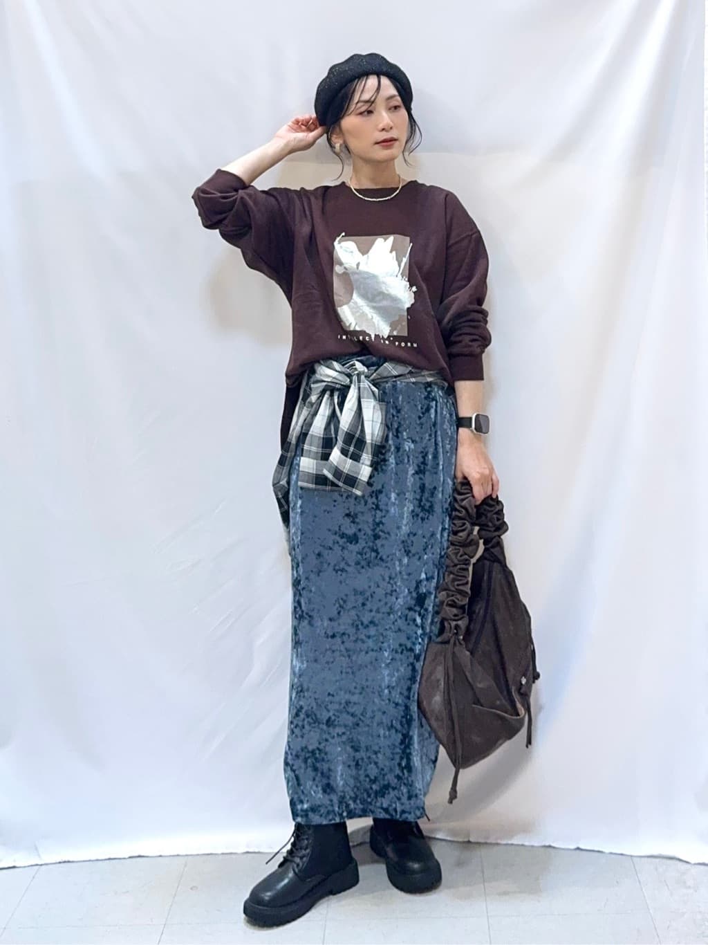 𝐇𝐢𝐫𝐨𝐦𝐢さんの「SHOO･LA･RUE｜グラフィックアソート裏毛スウェット」を使ったコーディネート