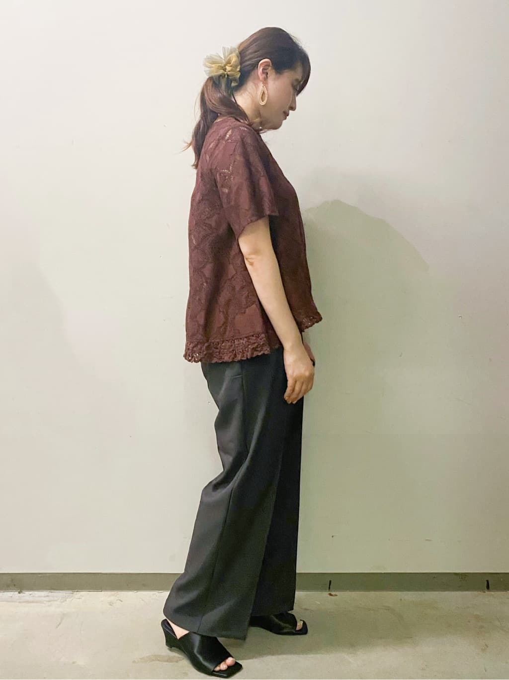 hamaさんの「OPAQUE.CLIP｜レースフレアブラウス【洗濯機洗い可】」を使ったコーディネート