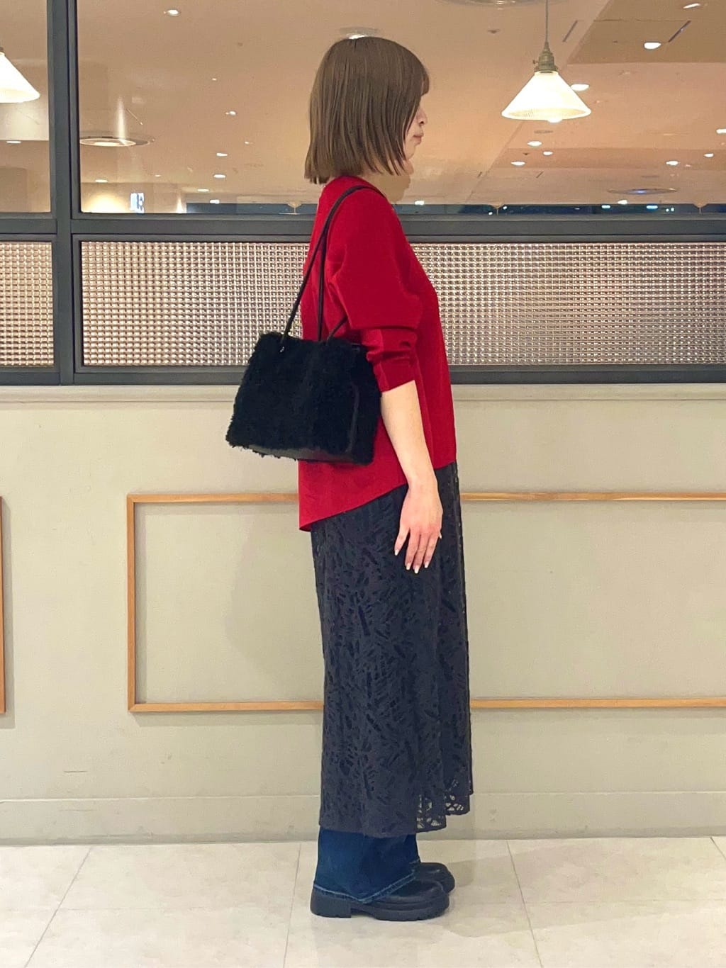 kumiさんの「INDIVI｜【洗える／選べる8色】トーンアップニット」を使ったコーディネート