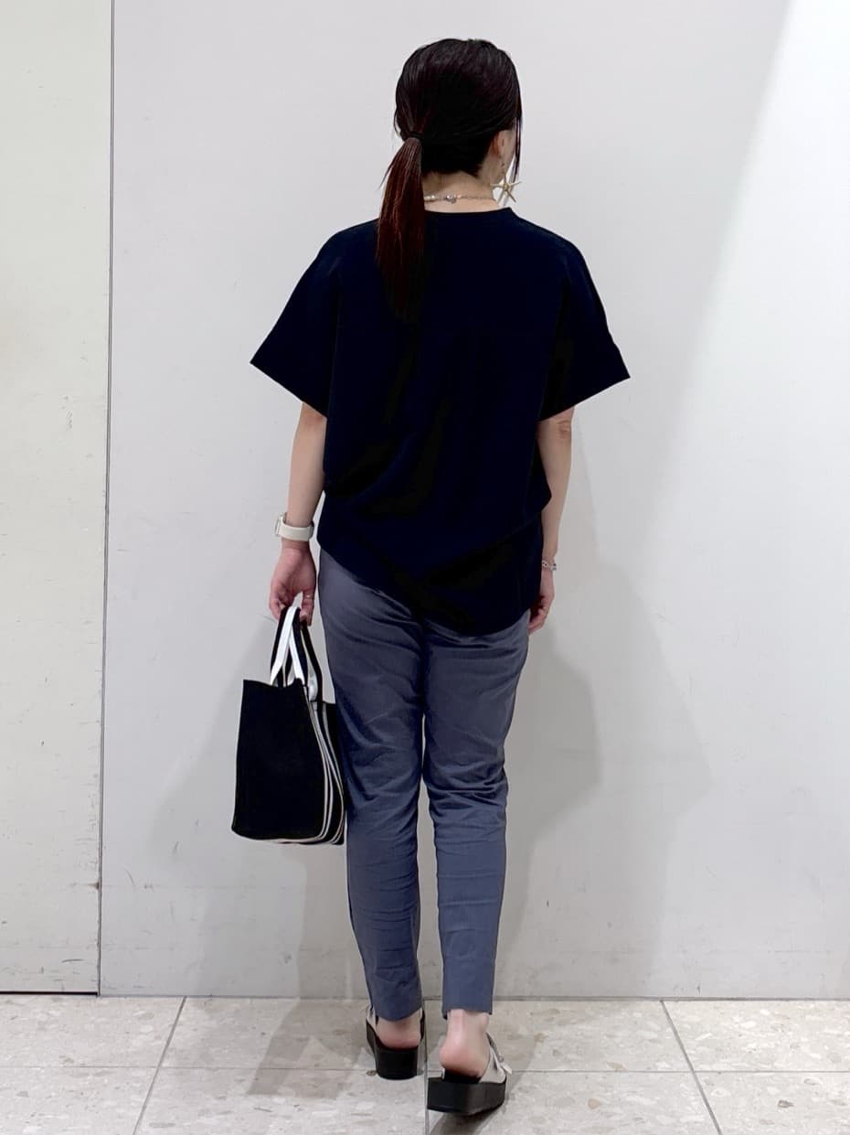 mameさんの「OPAQUE.CLIP｜《5色展開／SS-LLサイズ》スキッパー金ボタンブラウス／セットアップ対応【防シワ／ストレッチ／洗濯」を使ったコーディネート