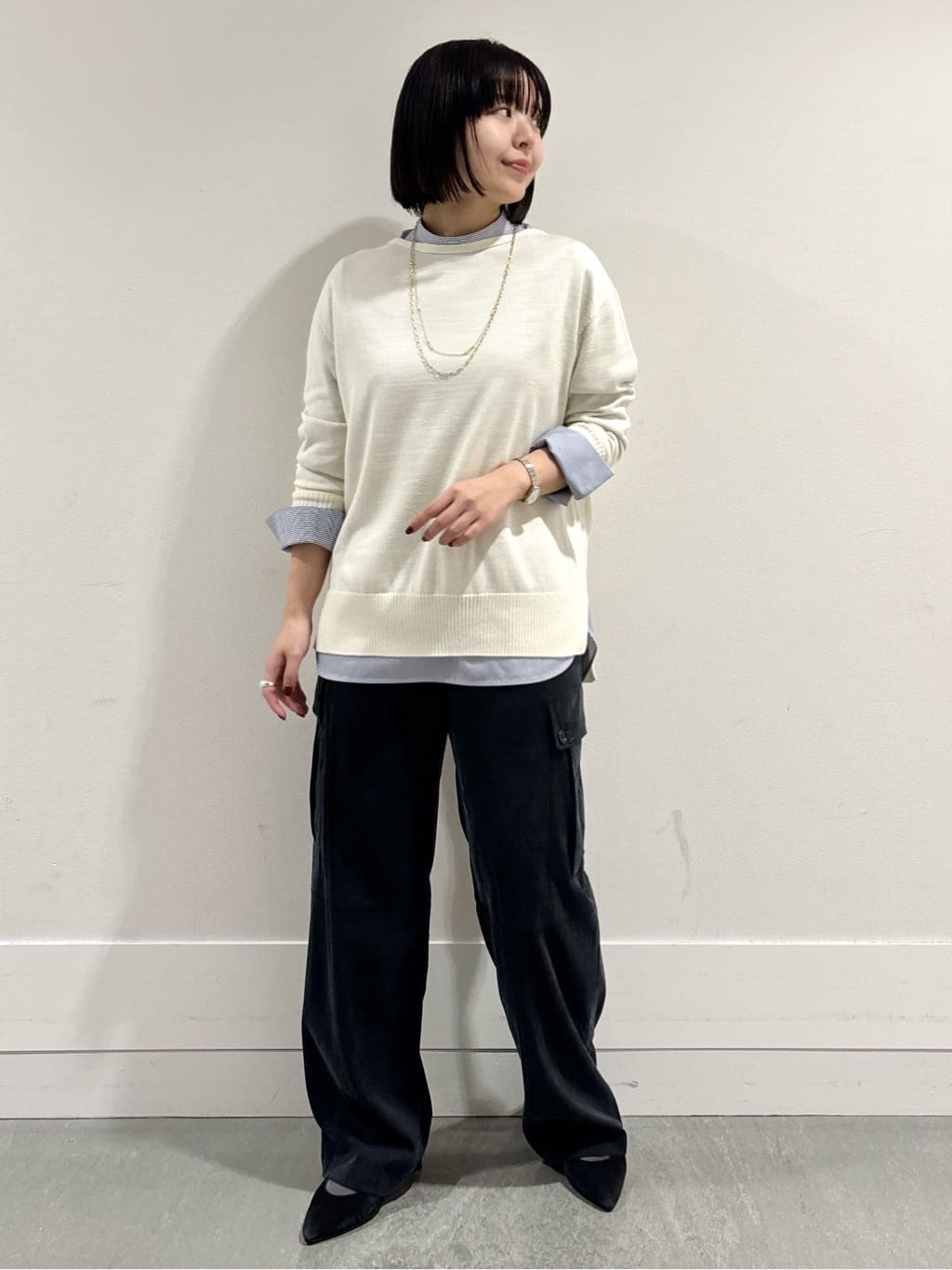 モエカさんの「UNTITLED｜【8色展開/体型カバー】魅せるタイムレスニット」を使ったコーディネート