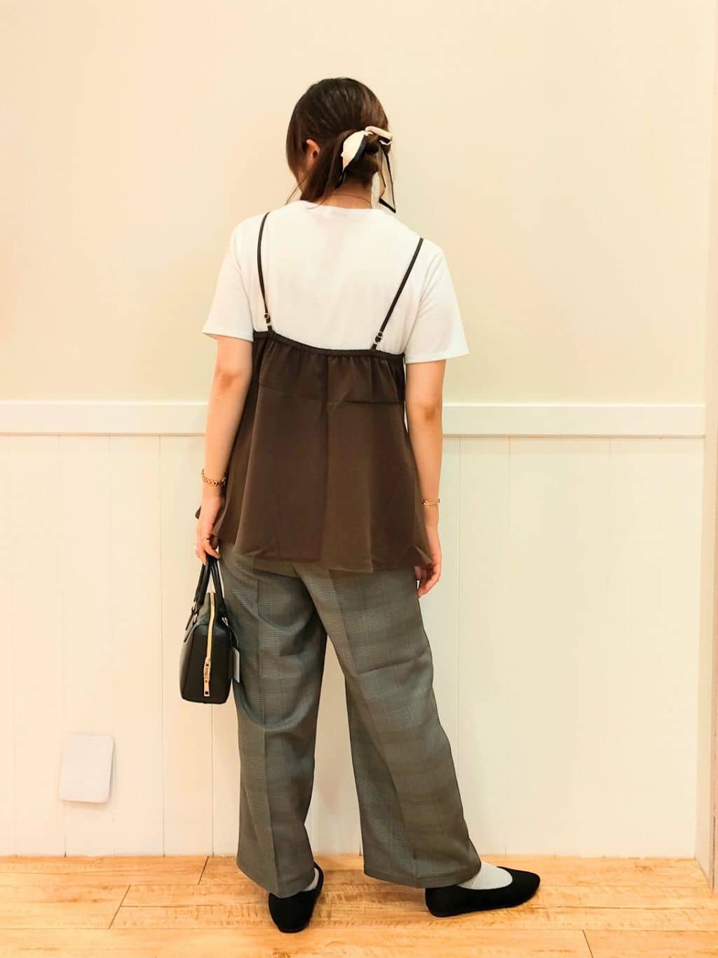 NMさんの「SHOO･LA･RUE｜【S-LL/セットアップ可/ひんやり】女性らしさ溢れる ティアードキャミソール」を使ったコーディネート