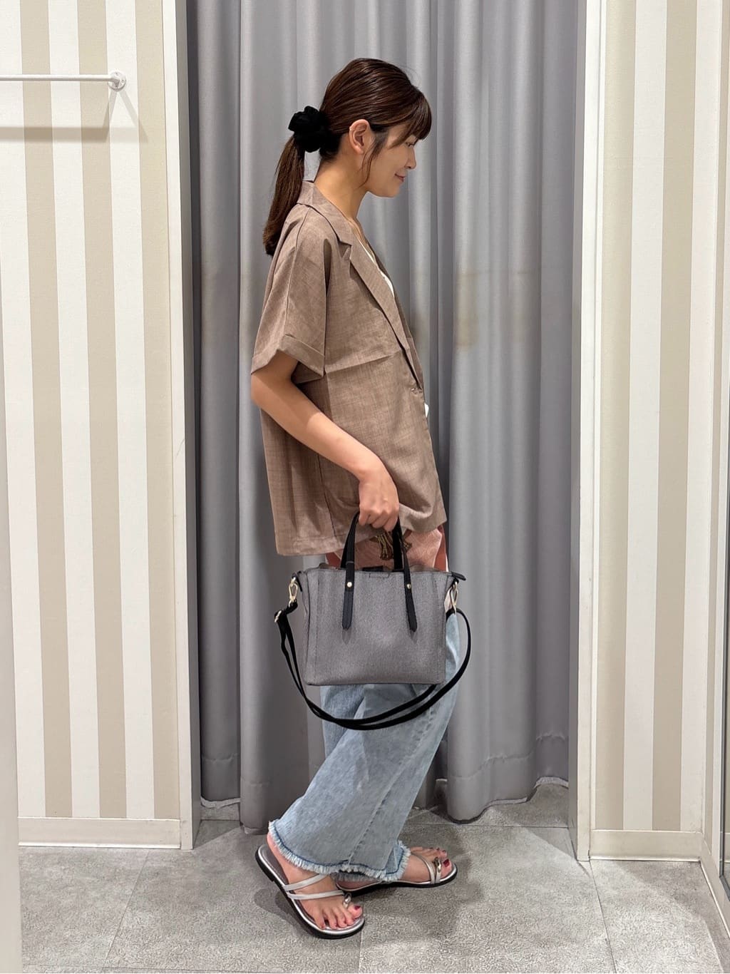 Rikaさんの「SHOO･LA･RUE｜【S-LL/裏ひんやり/ストレッチ】ワイドストレートデニムパンツ」を使ったコーディネート