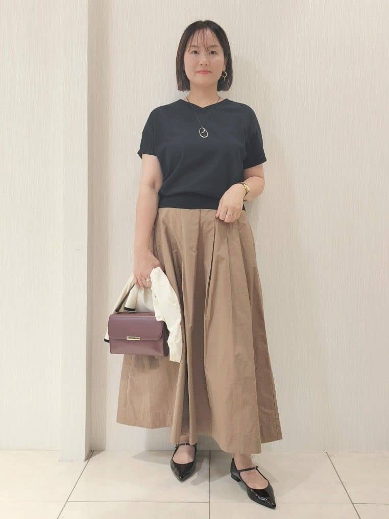 naokoさんの「UNTITLED｜【アンサンブル可/薄手】ベーシッククルーネックカーディガン」を使ったコーディネート