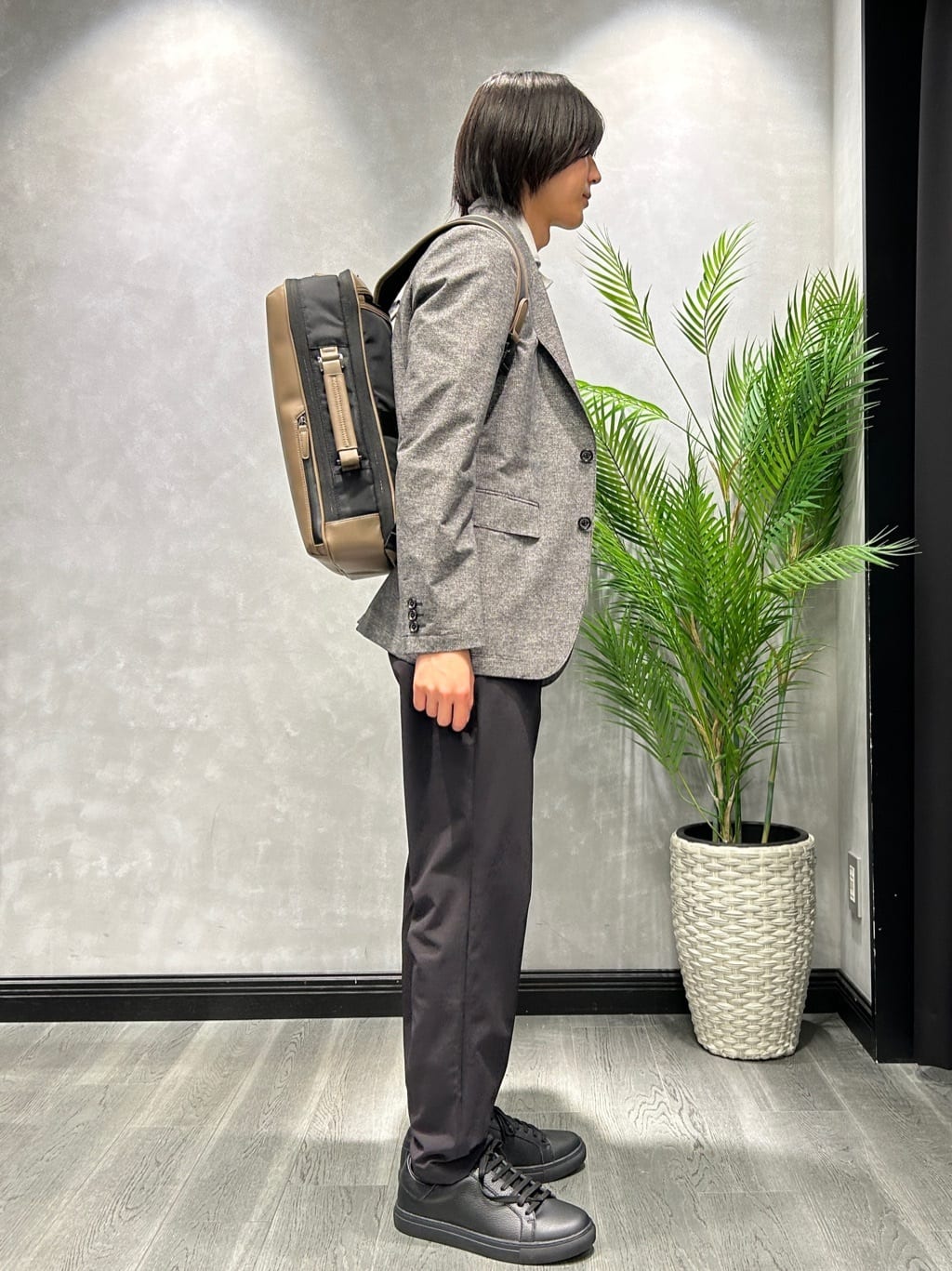 ruiさんの「TAKEO KIKUCHI｜【3Dナイロンストレッチ】スリムイージーパンツ」を使ったコーディネート