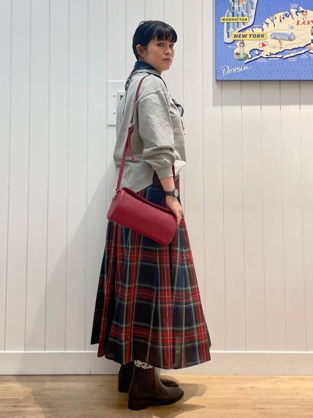 mikaさんの「Dessin｜【360度可愛い・洗える】バックヘンリーカットソー」を使ったコーディネート