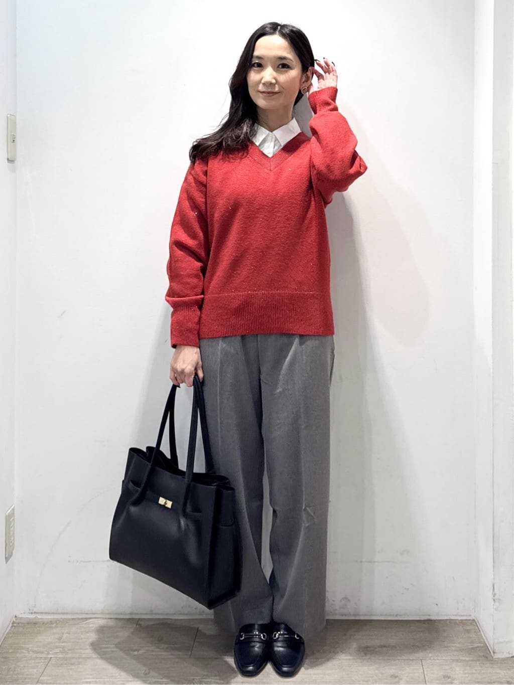 yuicciさんの「OPAQUE.CLIP｜ポケット刺繍レギュラーカラーシャツ【洗濯機OK】」を使ったコーディネート