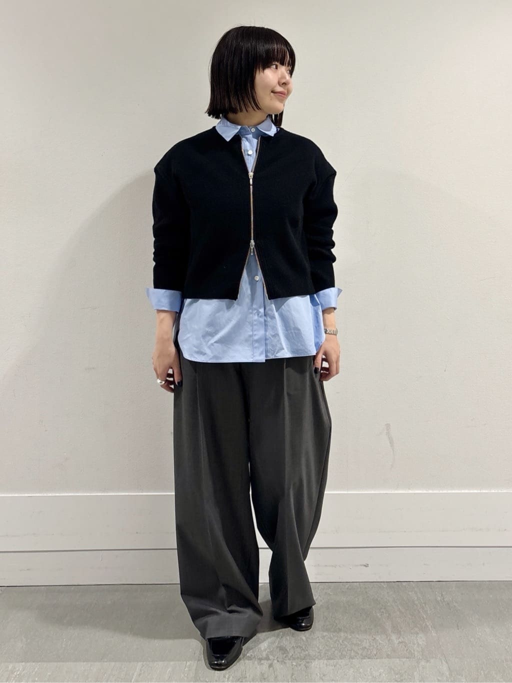 モエカさんの「UNTITLED｜【ゆったりサイズ／着丈短め】ジップニットカーディガン」を使ったコーディネート
