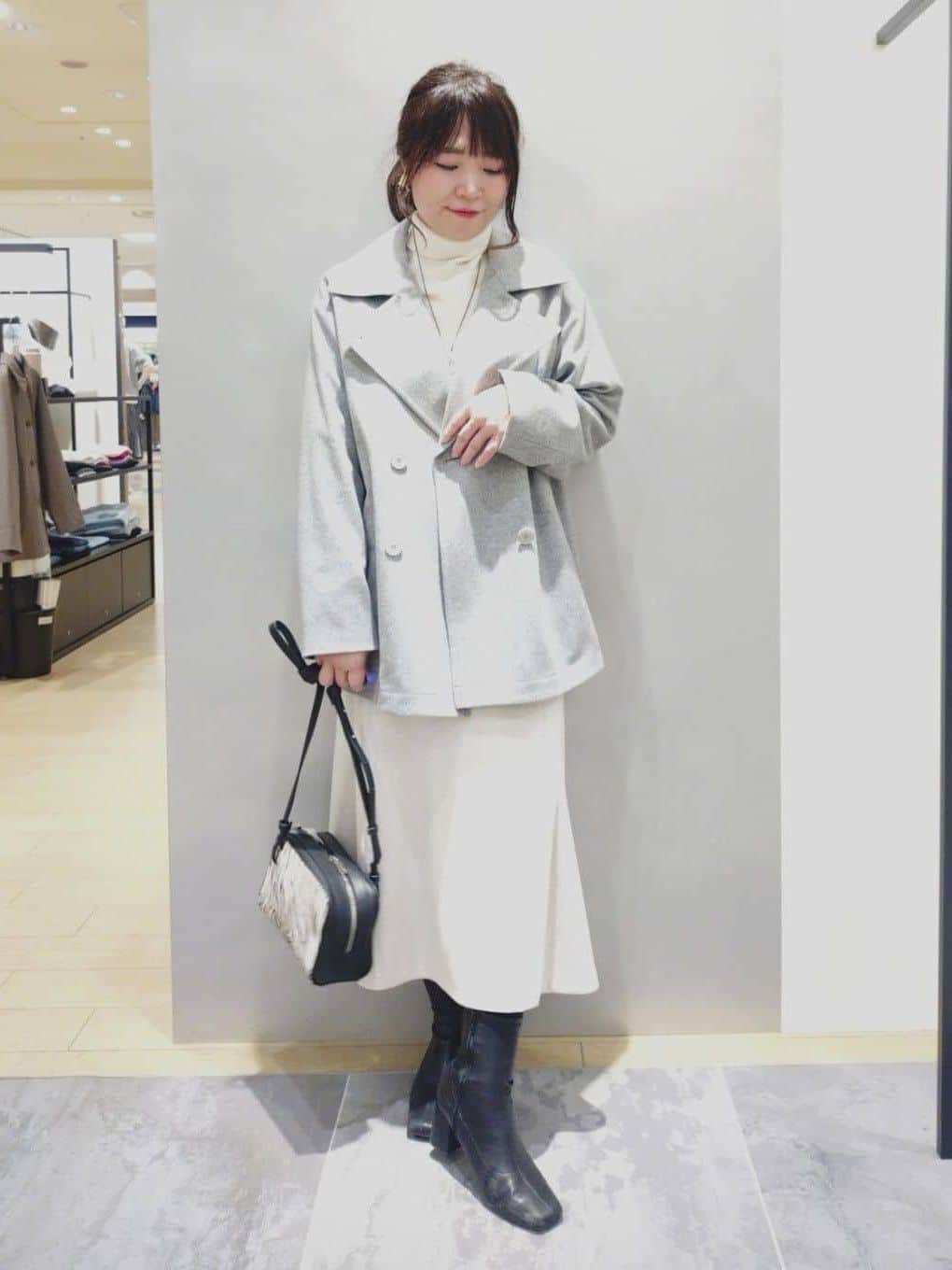 TOMOMIさんの「INDIVI｜【洗える／毛玉になりにくい】エクストラファインウール リブタートルニット」を使ったコーディネート