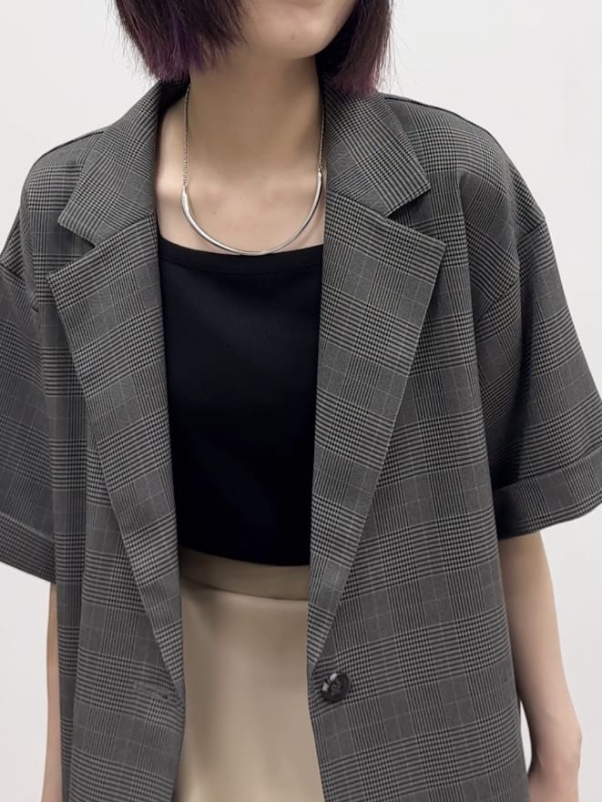 𝐜𝐡𝐢𝐤𝐚さんの「SHOO･LA･RUE｜【セットアップ可/洗濯後しわになりにくい】5分袖テーラードジャケット」を使ったコーディネート