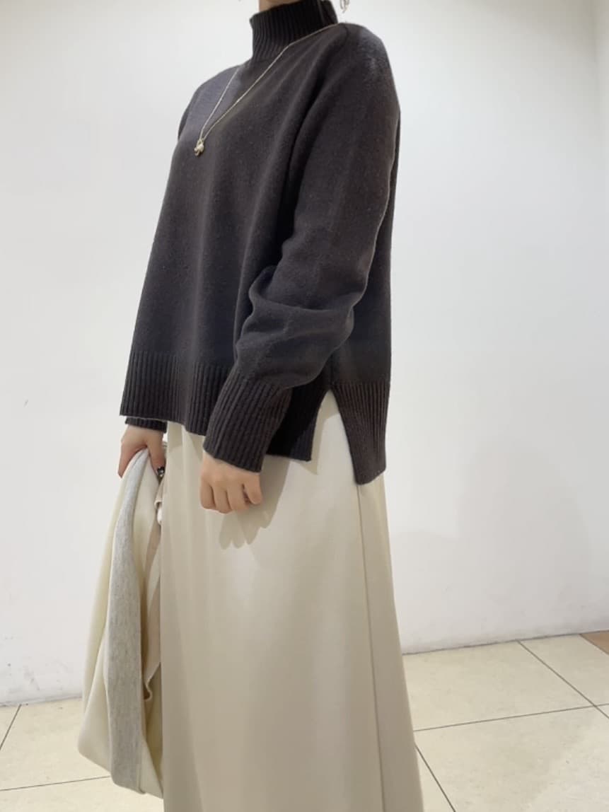 watanabeさんの「UNTITLED｜【8色展開/洗える】ウールカシミヤ ハイネックニット」を使ったコーディネート