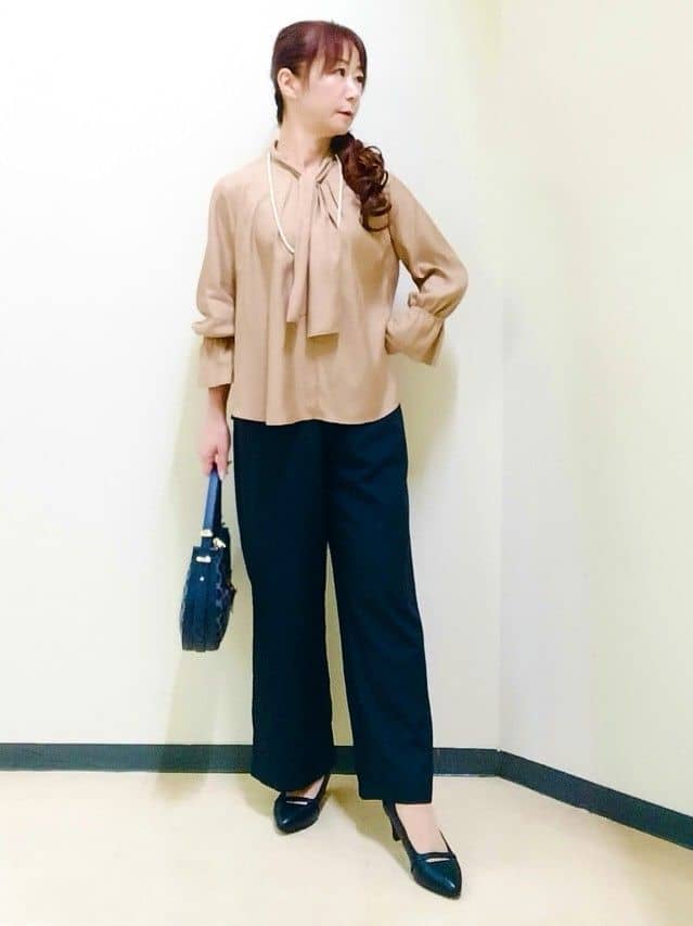 花さんの「Reflect｜【ウエスト総ゴム／セットアップ／単品使いOK◎】ベスト＋ストレートパンツセット」を使ったコーディネート