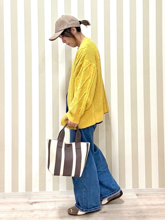 pieceさんの「SHOO･LA･RUE｜グラフィックアソート ベーシックロンT」を使ったコーディネート