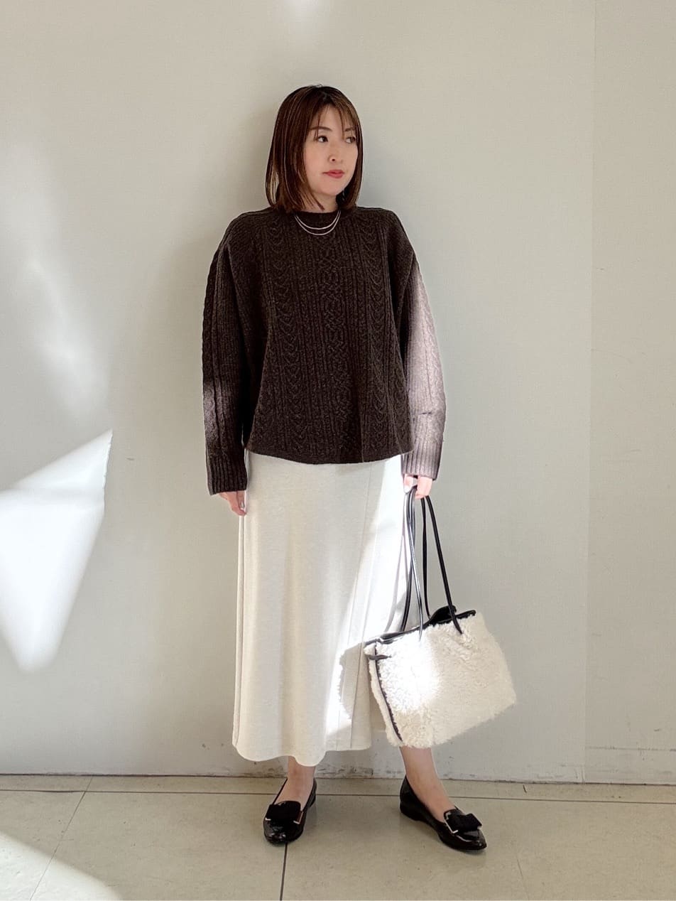 yoshiyaさんの「INDIVI｜レイヤードチェーンネックレス」を使ったコーディネート