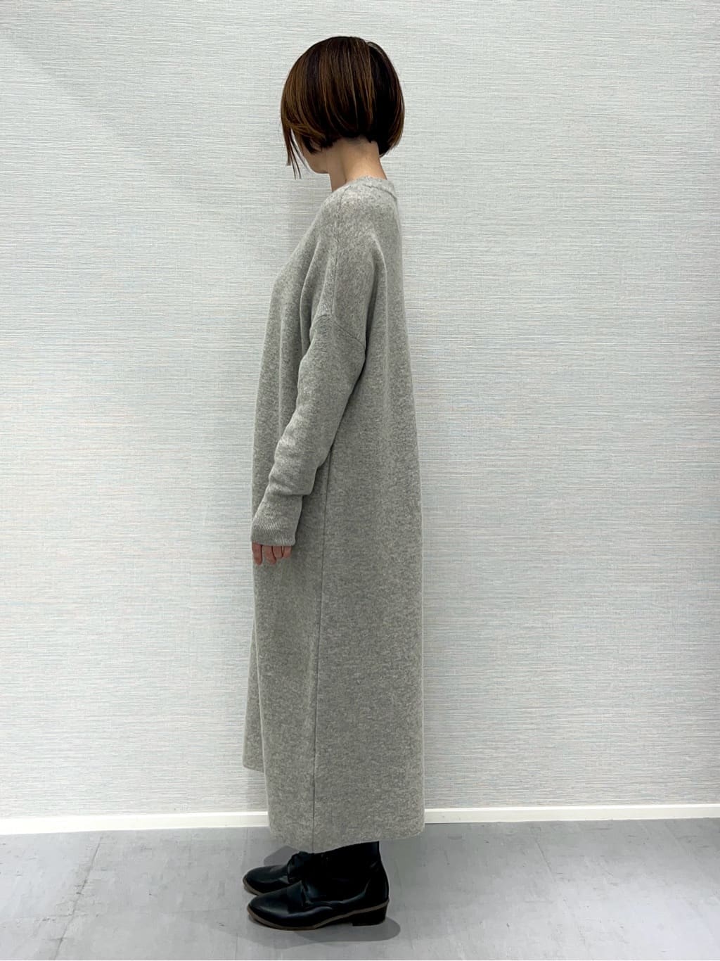 Shinakoさんの「UNTITLED｜【ロング丈/ゆったりシルエット】テントライン ニットワンピース」を使ったコーディネート