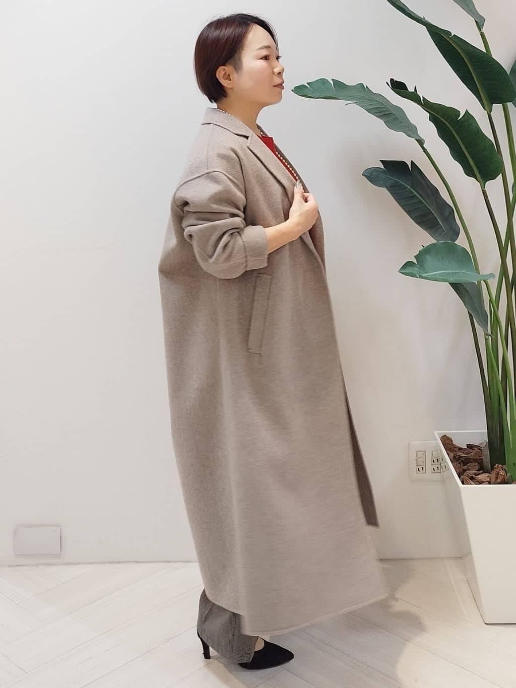 s u g iさんの「UNTITLED｜【ロング丈/軽やか】テーラード　リバーコート」を使ったコーディネート