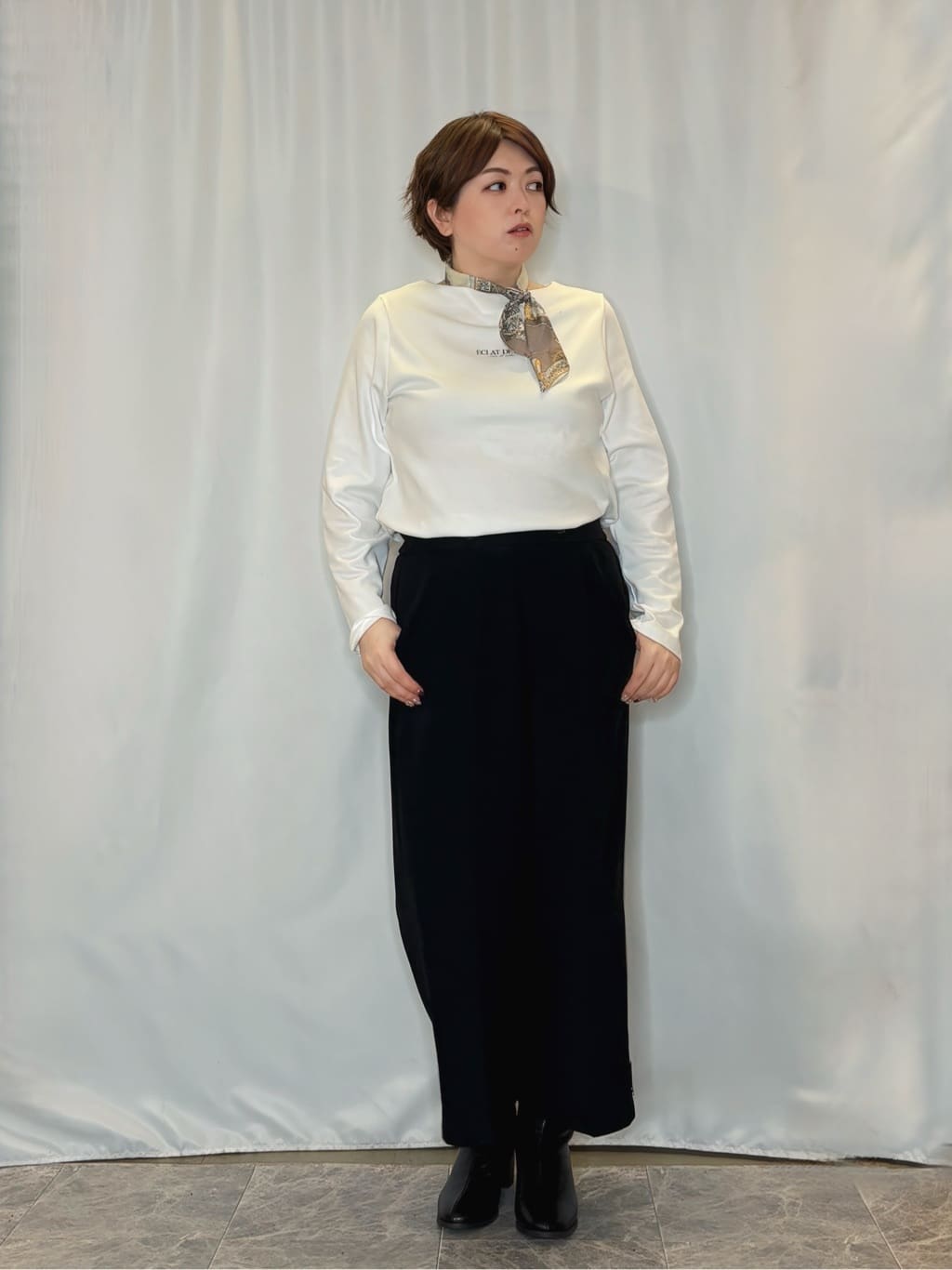 たみさんの「SHOO･LA･RUE｜【S-LL】美しく見せる ボートネックロンT」を使ったコーディネート
