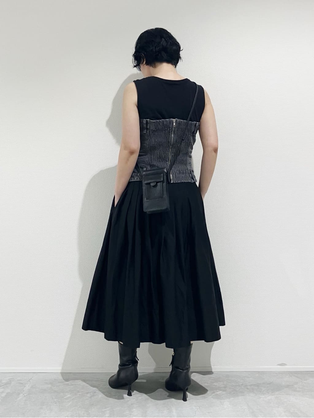 Cさんの「HIROKO HAYASHI｜BARBERA(バルベーラ)スマホポシェット」を使ったコーディネート