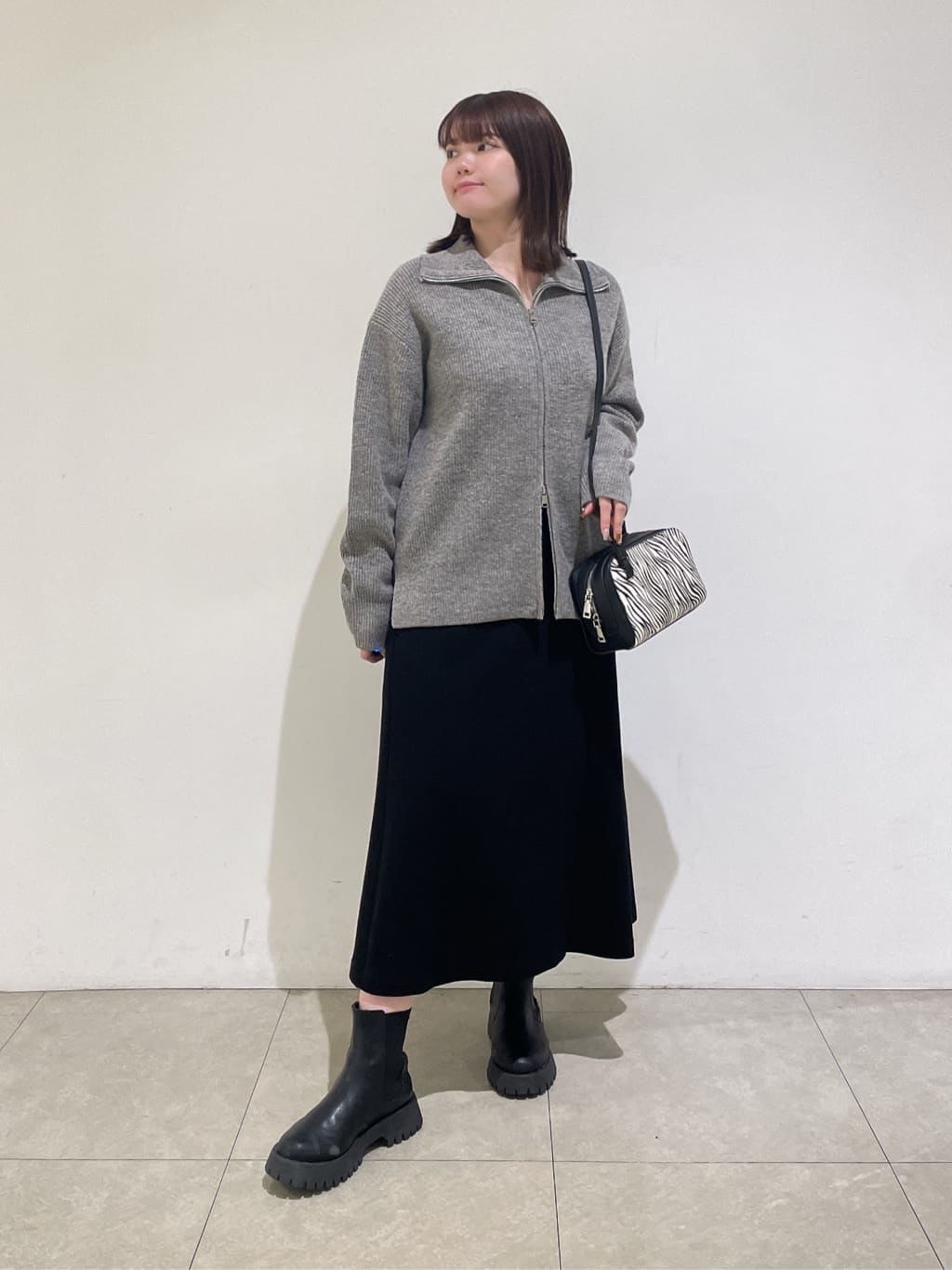emikaさんの「INDIVI｜【洗える】カラーネップ ダブルジップカーディガン」を使ったコーディネート