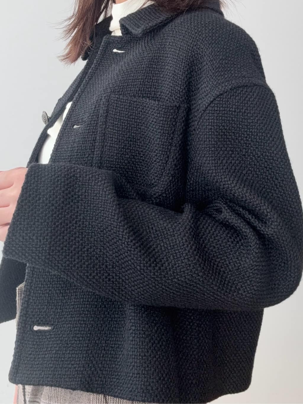 BUNさんの「DRESSTERIOR｜【インナー使いに最適/しっとり暖かな吸湿発熱素材】タートルネックプルオーバー」を使ったコーディネート