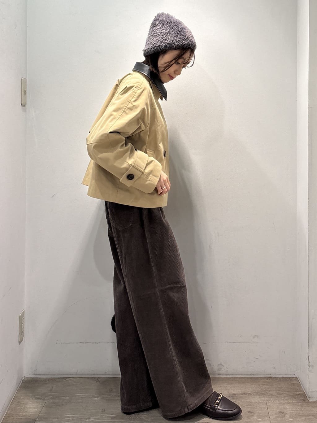 ぶまりんさんの「OPAQUE.CLIP｜Vネックニット／エクストラファインメリノウール【THEシリーズ／洗濯機OK】」を使ったコーディネート