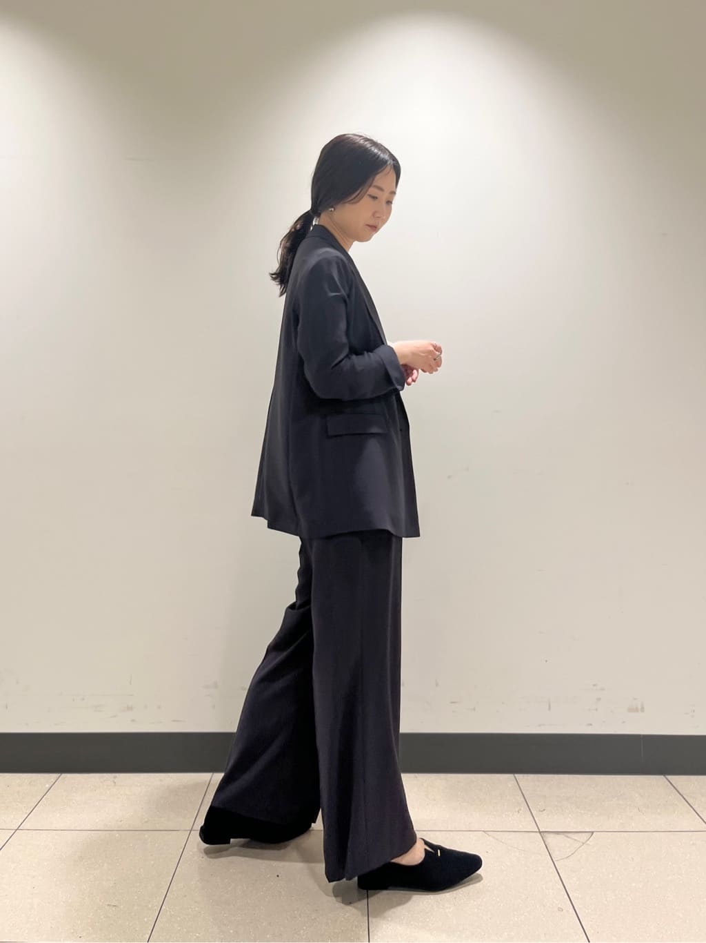 shokoさんの「INDIVI｜【UVケア】モノグラム ボウタイデザインブラウス」を使ったコーディネート
