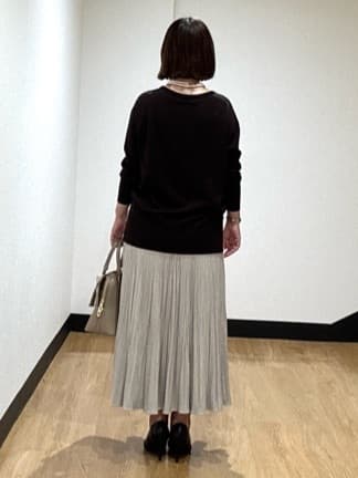 MIKIKOさんの「UNTITLED｜【シワ知らず/ウエストゴム】スエード風プリーツスカート」を使ったコーディネート