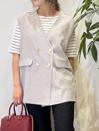 misakiさんの「SHOO･LA･RUE｜【S-LL/セットアップ可/洗濯後しわになりにくい】ダブルベスト」を使ったコーディネート