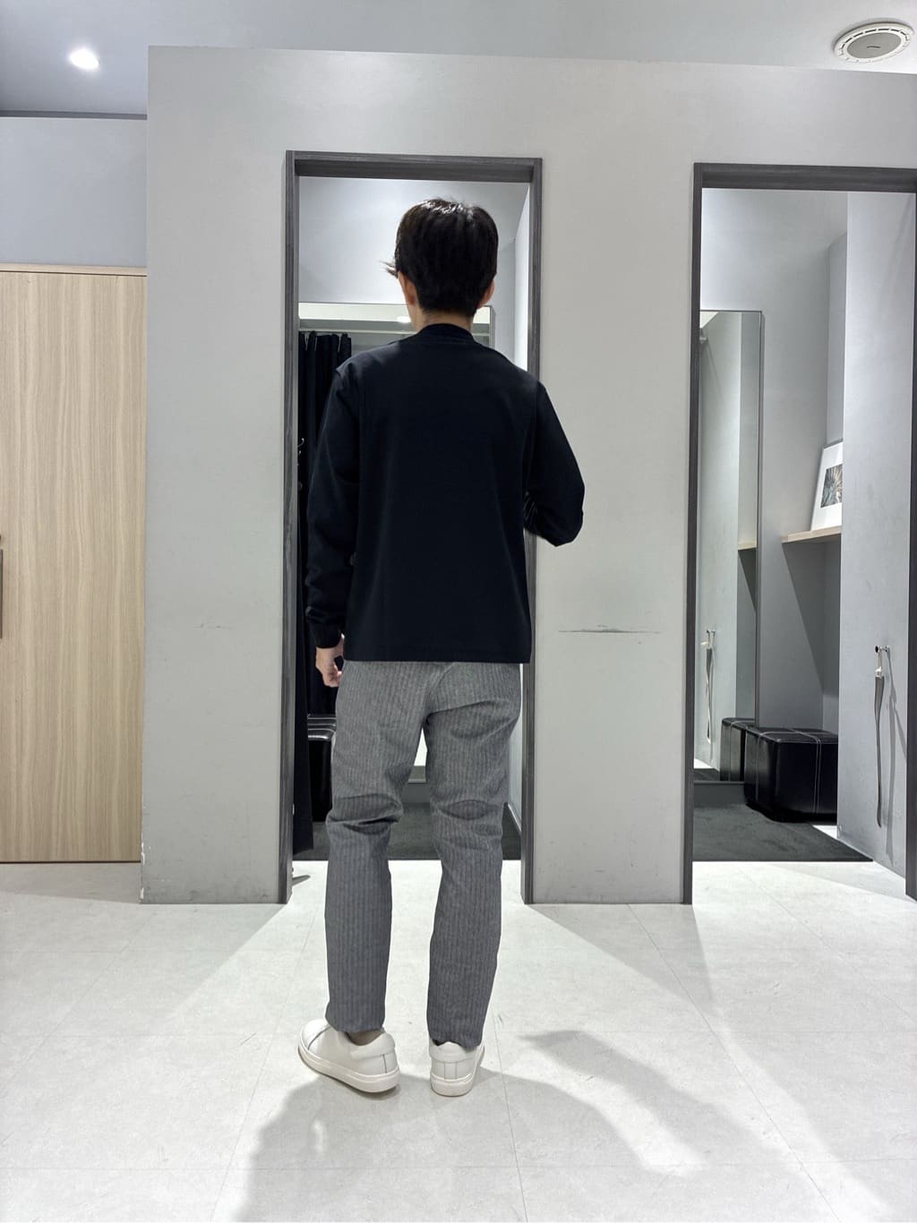 わいずみさんの「TAKEO KIKUCHI｜【抗菌防臭/シーズンレス】シアサッカーギンガムチェック ストレッチシャツ」を使ったコーディネート