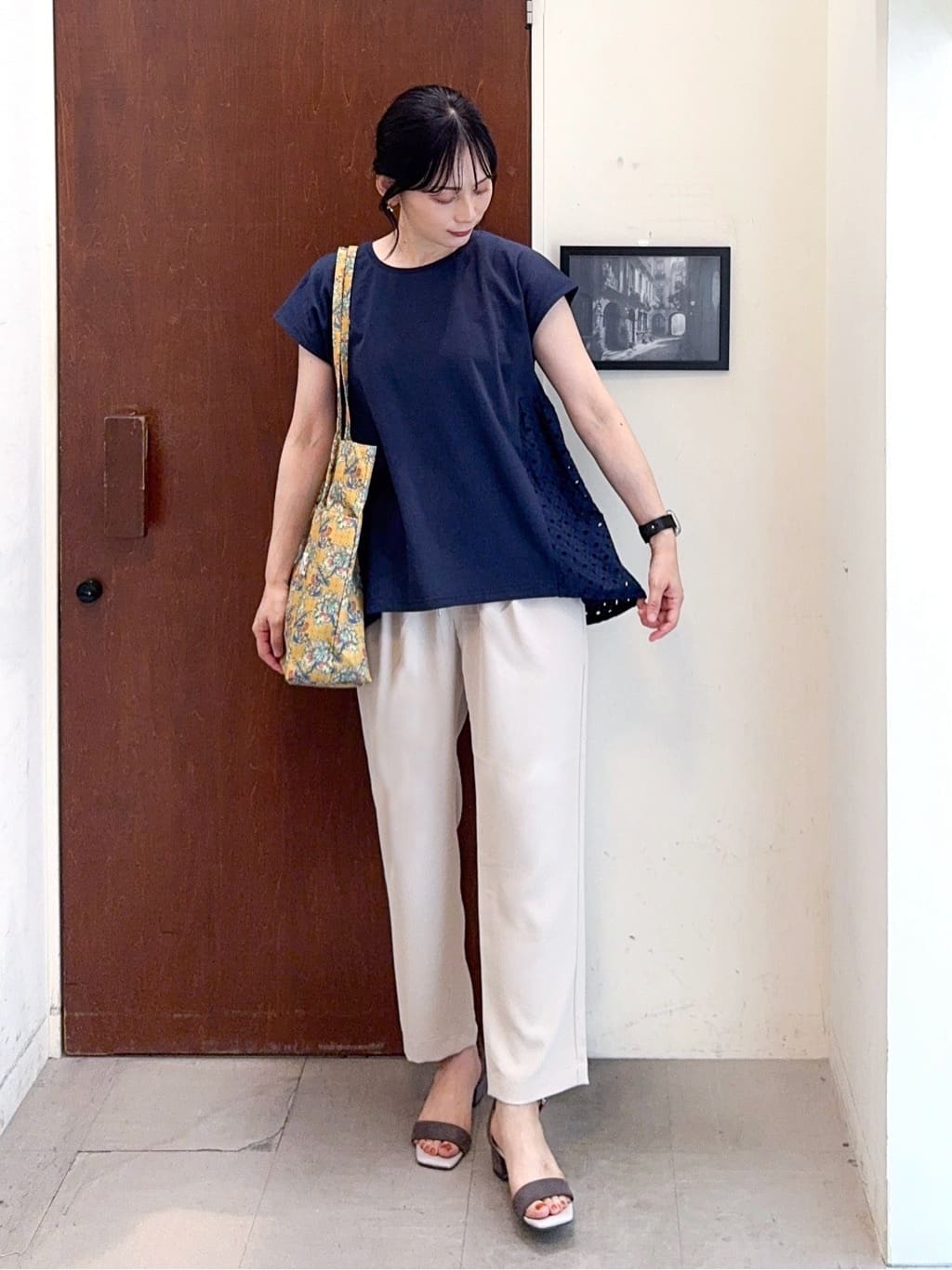 𝐇𝐢𝐫𝐨𝐦𝐢さんの「SHOO･LA･RUE｜【S-LL/体型カバー】インせずサマ見え レースドッキングトップス」を使ったコーディネート