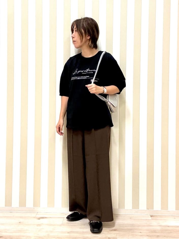 pieceさんの「SHOO･LA･RUE｜【S-LL/セットアップ可/洗濯後しわになりにくい】きちんと見え タックワイドパンツ」を使ったコーディネート