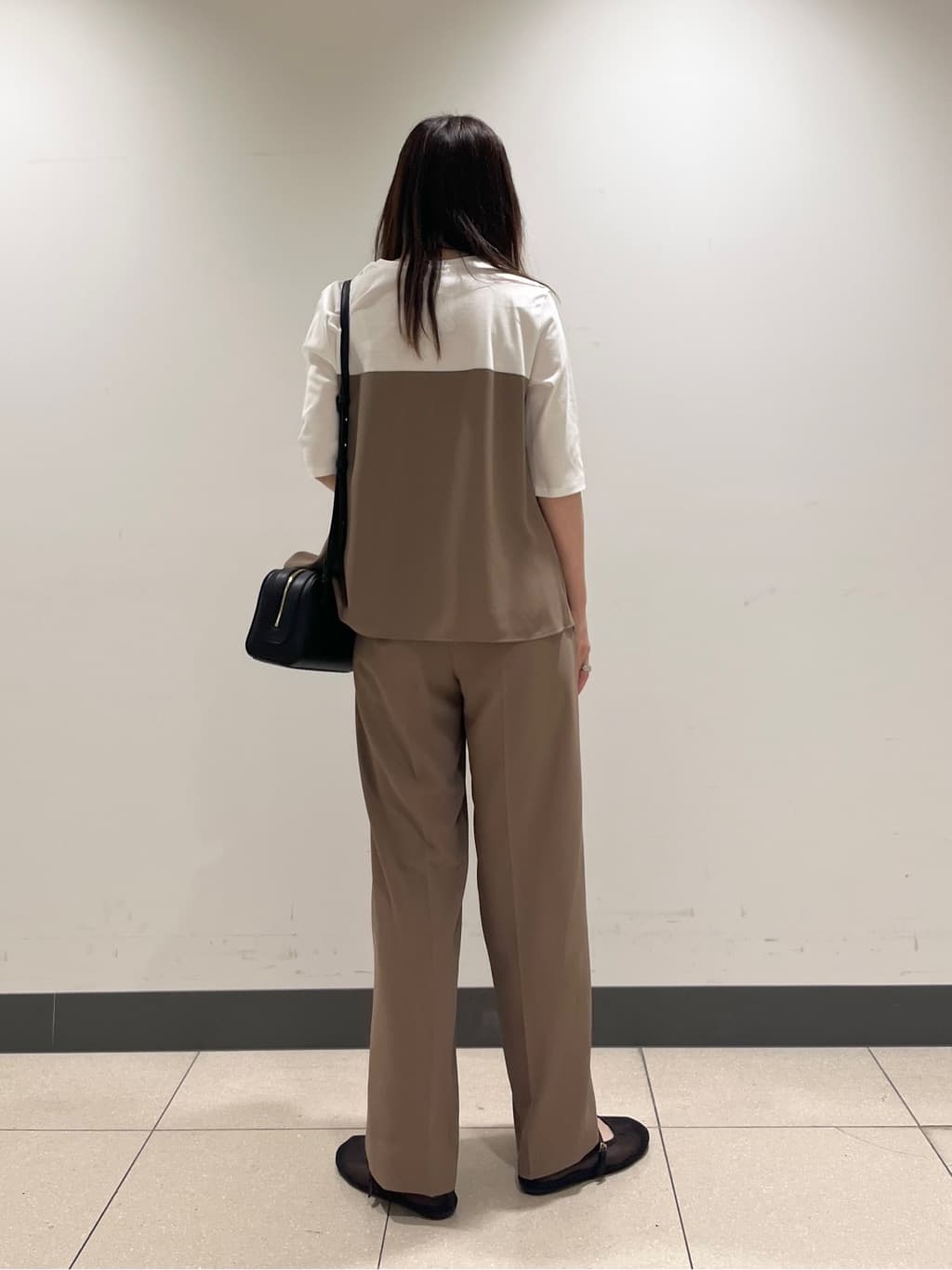 shokoさんの「INDIVI｜【着心地◎！】タックワイドパンツ」を使ったコーディネート