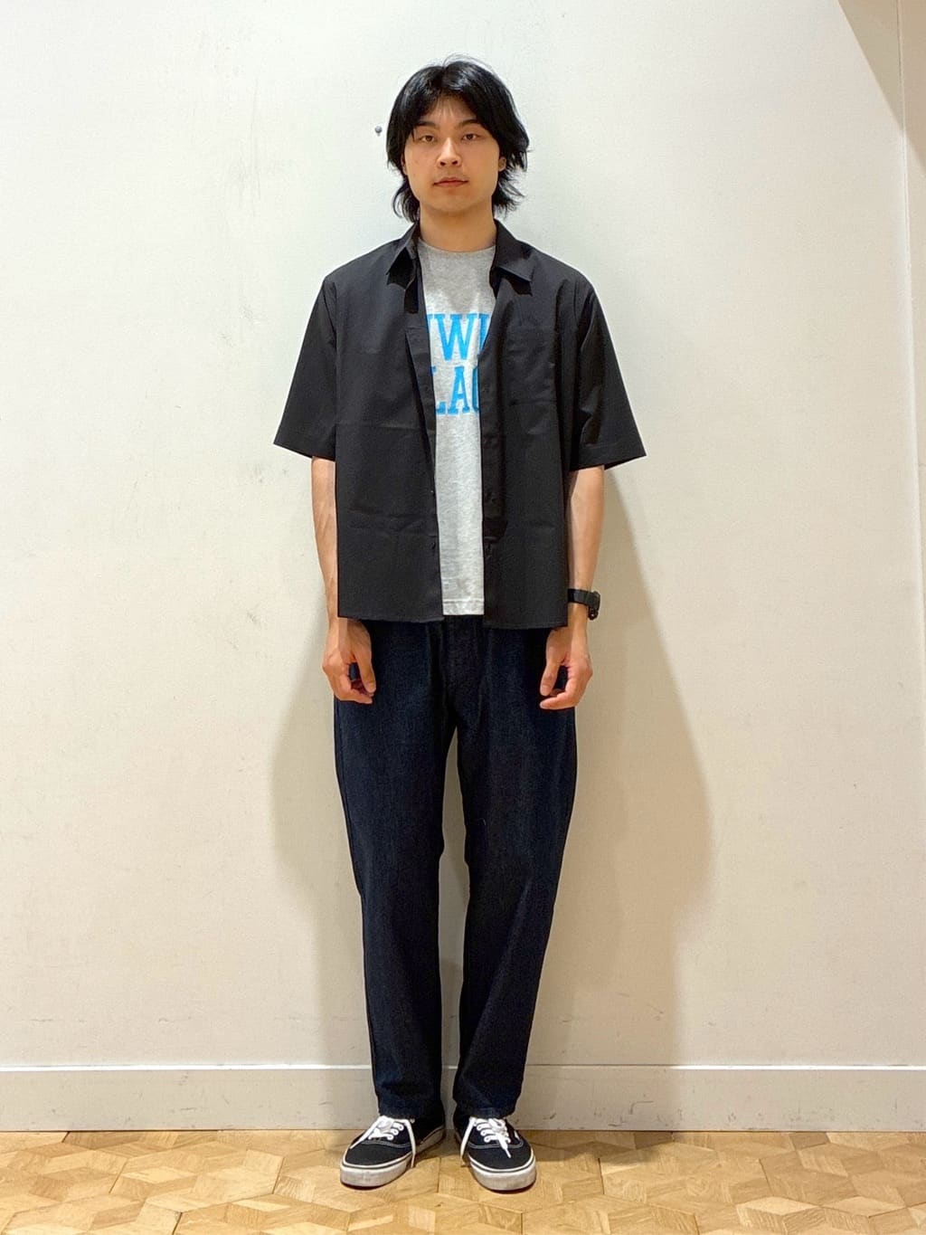 KAZUKIさんの「Dessin｜【洗える】オーガニックコットン ロゴプリントTシャツ」を使ったコーディネート