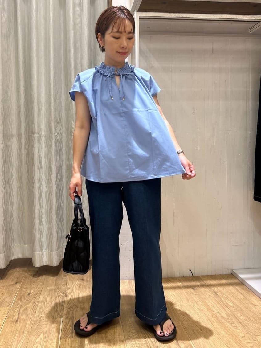 ga_riさんの「THE SHOP TK｜【美脚/オ―ルシーズン】デニムマリンパンツ/洗濯機OK」を使ったコーディネート