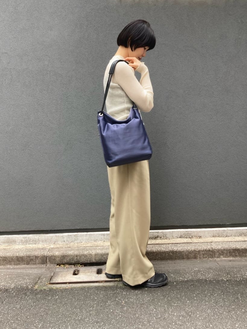 Oさんの「HIROKO HAYASHI｜ENORME RASO（エノルメ ラーゾ）ショルダーバッグ」を使ったコーディネート