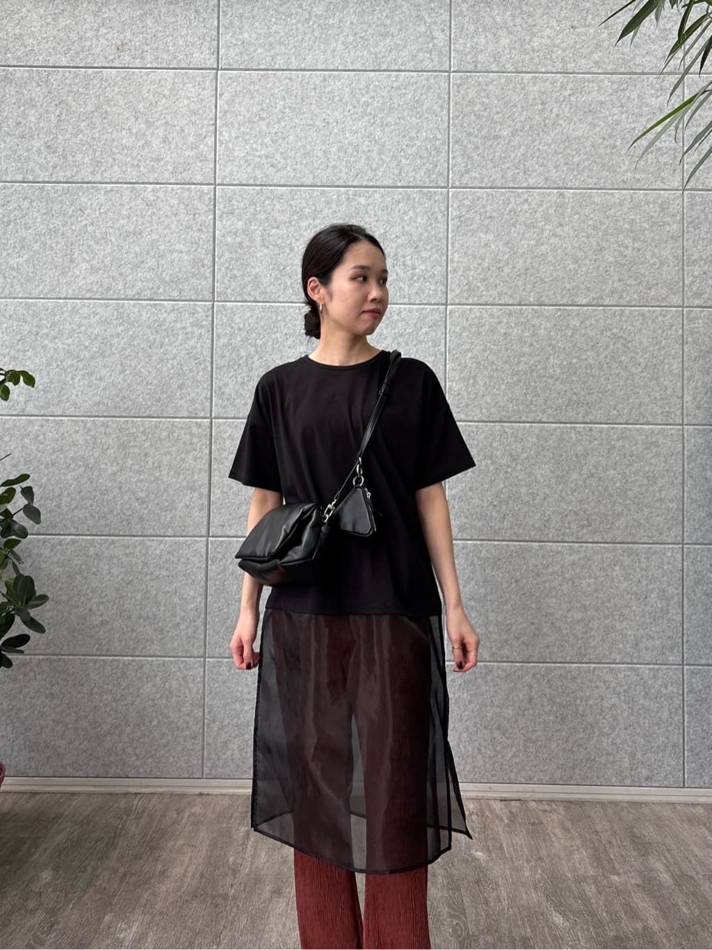 ひなさんの「INDIVI｜シアードッキングTシャツ」を使ったコーディネート