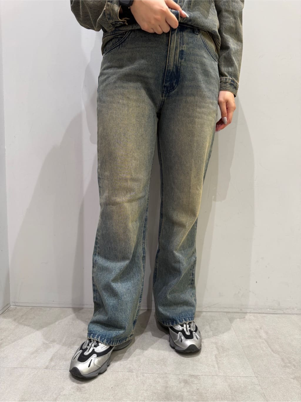 ユウナさんの「TAKEO KIKUCHI｜ハイゲージスキッパーコンパクトポロニット」を使ったコーディネート
