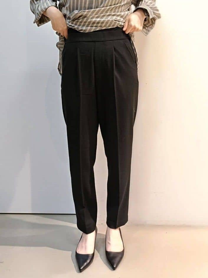 あんさんの「THE SHOP TK｜【後ろ姿もサマになる】ストライプ バックシャーリングシャツ/体型カバー/洗える」を使ったコーディネート