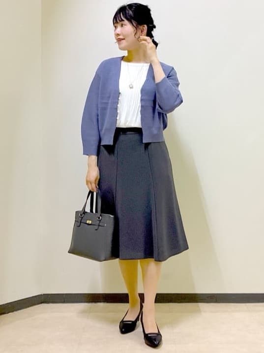  beni_gingerさんの「Reflect｜【軽い羽織に◎／セットアップ可】パール調ボタン付きカーディガン」を使ったコーディネート
