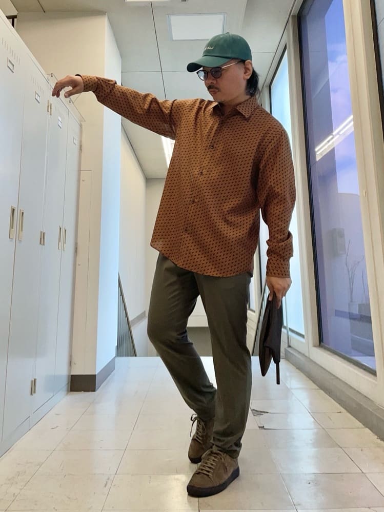 MAKOTO AIさんの「TAKEO KIKUCHI｜ボーラーハット柄 長袖シャツ」を使ったコーディネート