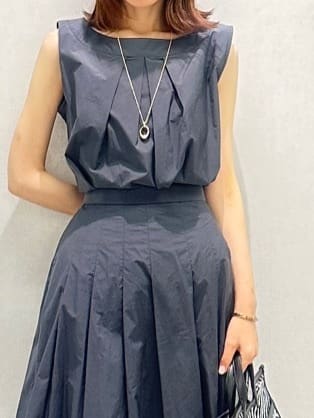 Miwaさんの「UNTITLED｜【2WAY/セットアップ可/ノースリーブ/前ボタン】ファブリカブラウス」を使ったコーディネート