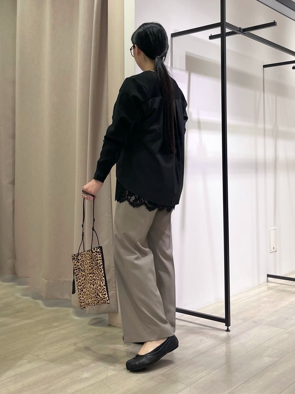 hasuさんの「INDIVI｜【レイヤードにおすすめ】レース切り替えカットソー」を使ったコーディネート