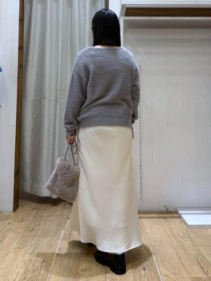 chさんの「THE SHOP TK｜【華やかで柔らか】ふわふわフェザーニット/洗える・前後2WAY」を使ったコーディネート