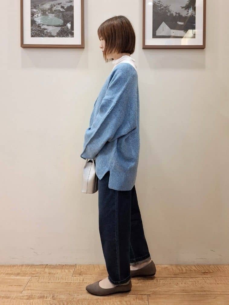 まあるさんの「SHOO･LA･RUE｜【洗濯機可】ふわっと軽く羽織れる オーバーサイズカーディガン」を使ったコーディネート