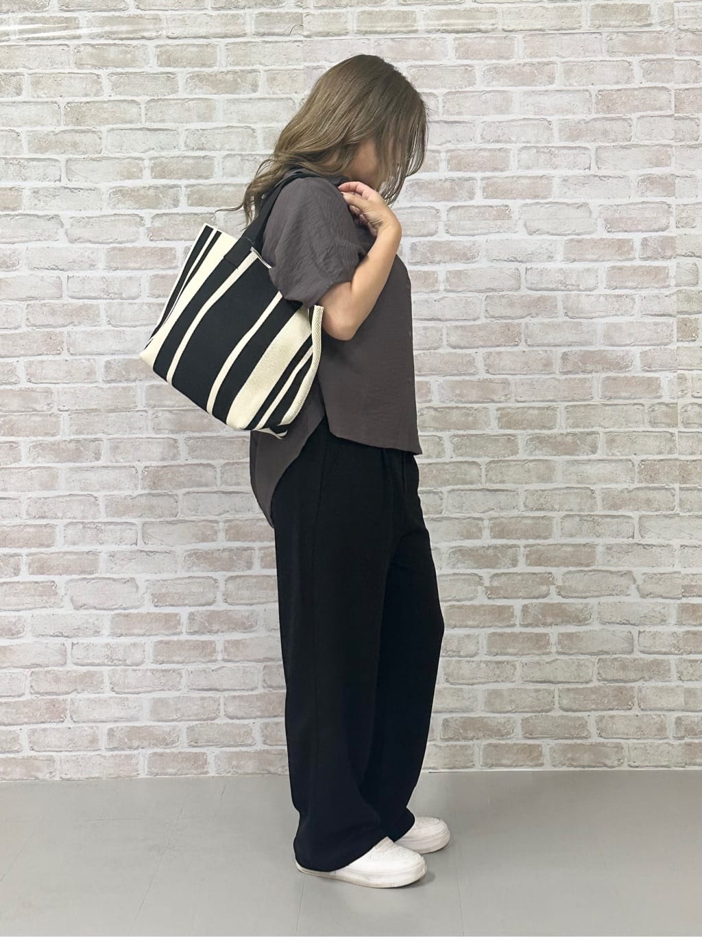 Keiさんの「SHOO･LA･RUE｜【洗える/S-LL/5分袖】1枚でも羽織としても。さらさらドレープシャツ」を使ったコーディネート