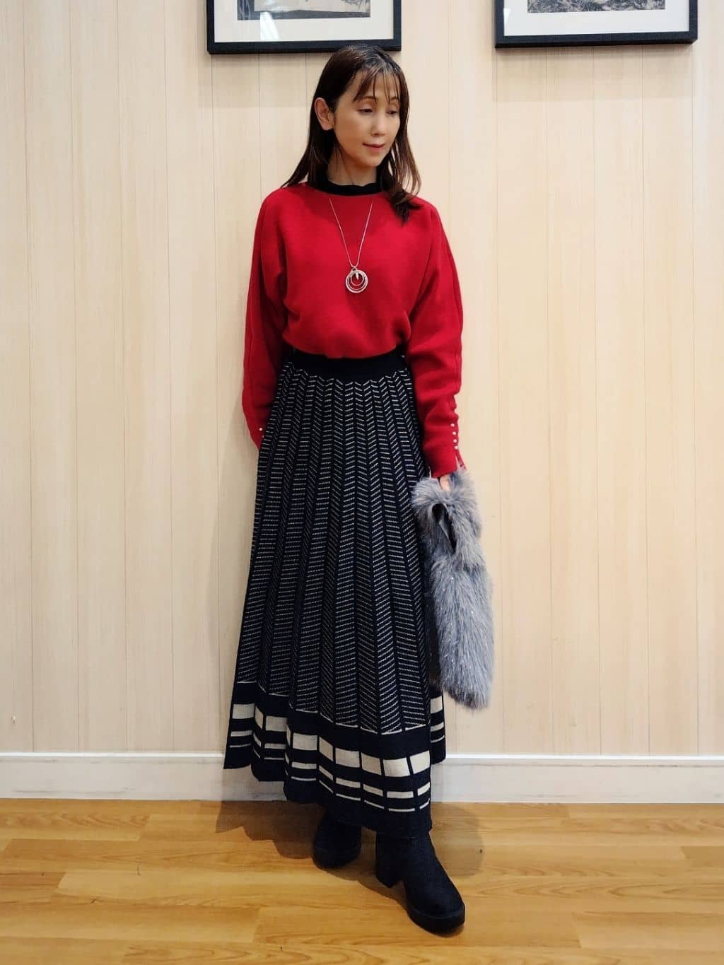 yseさんの「SHOO･LA･RUE｜ファー&times;パール風付きニットティペット」を使ったコーディネート
