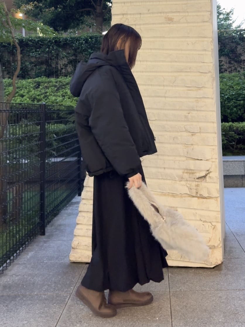 𝐜𝐡𝐢𝐤𝐚さんの「SHOO･LA･RUE｜【撥水/あったか】たっぷり着られる 中綿モンスターショートコート」を使ったコーディネート