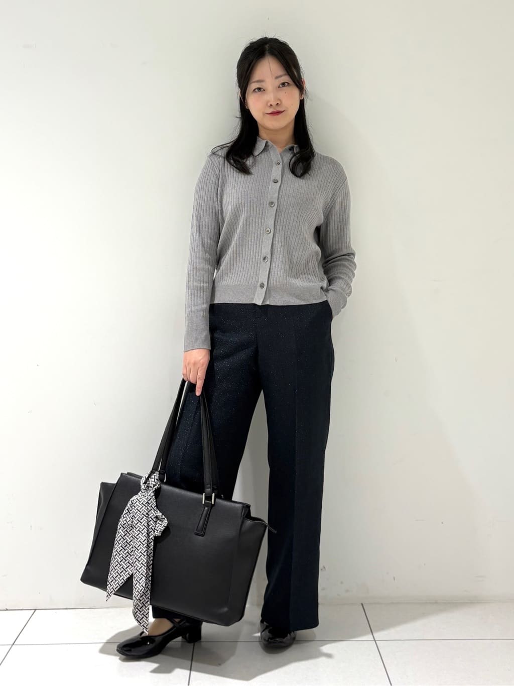 momokoさんの「INDIVI｜スタンドネック シャギーモールニット」を使ったコーディネート