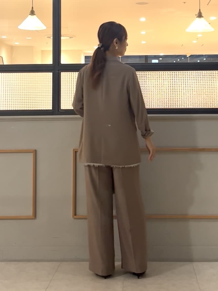 𝑹𝑶𝑴𝑰さんの「INDIVI｜【軽く羽織れる！】ダブルジャケット」を使ったコーディネート
