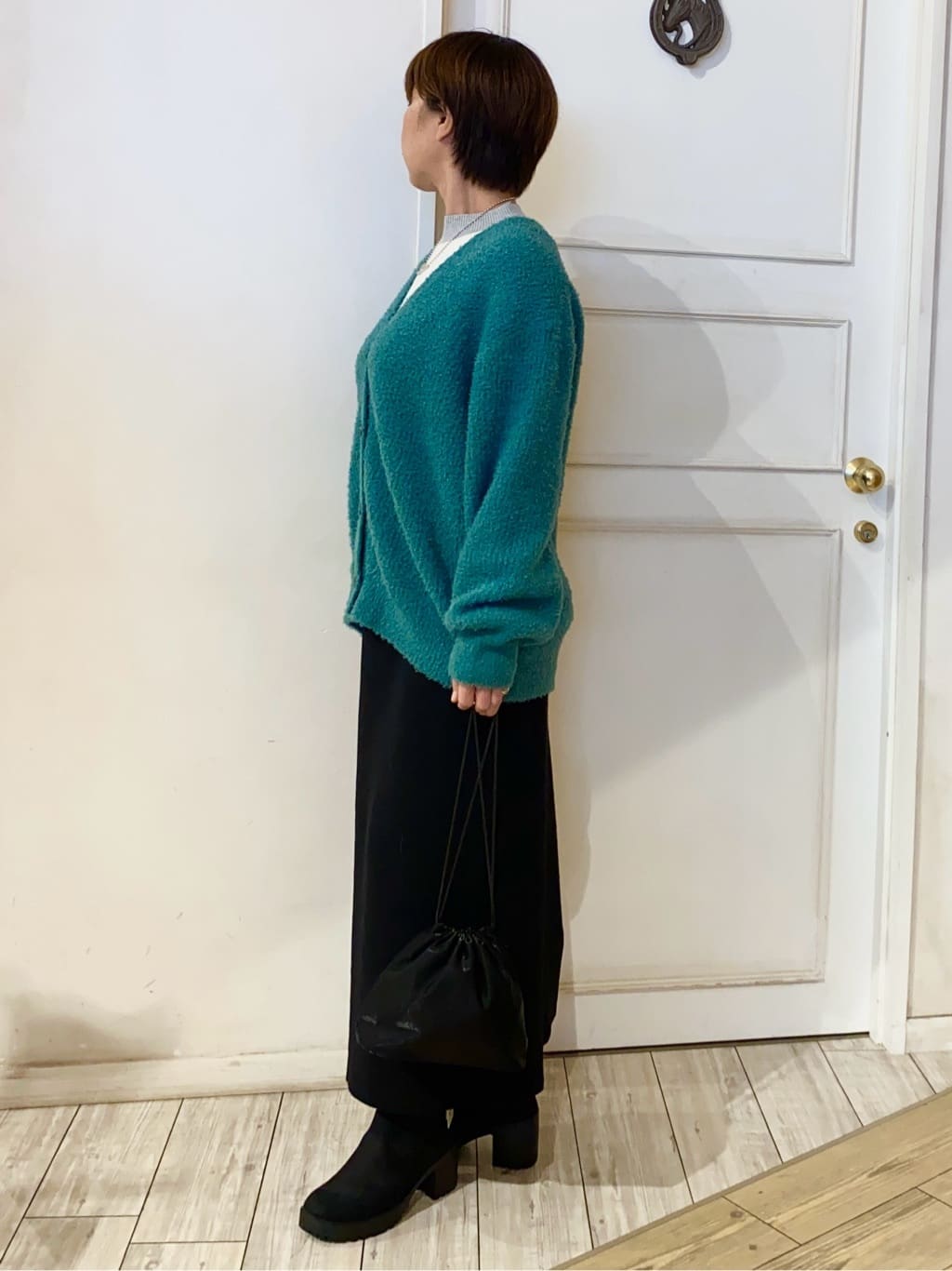 WAさんの「SHOO･LA･RUE｜【S-LL】思わず触れたくなる ふわふわ Vネックニットカーディガン」を使ったコーディネート
